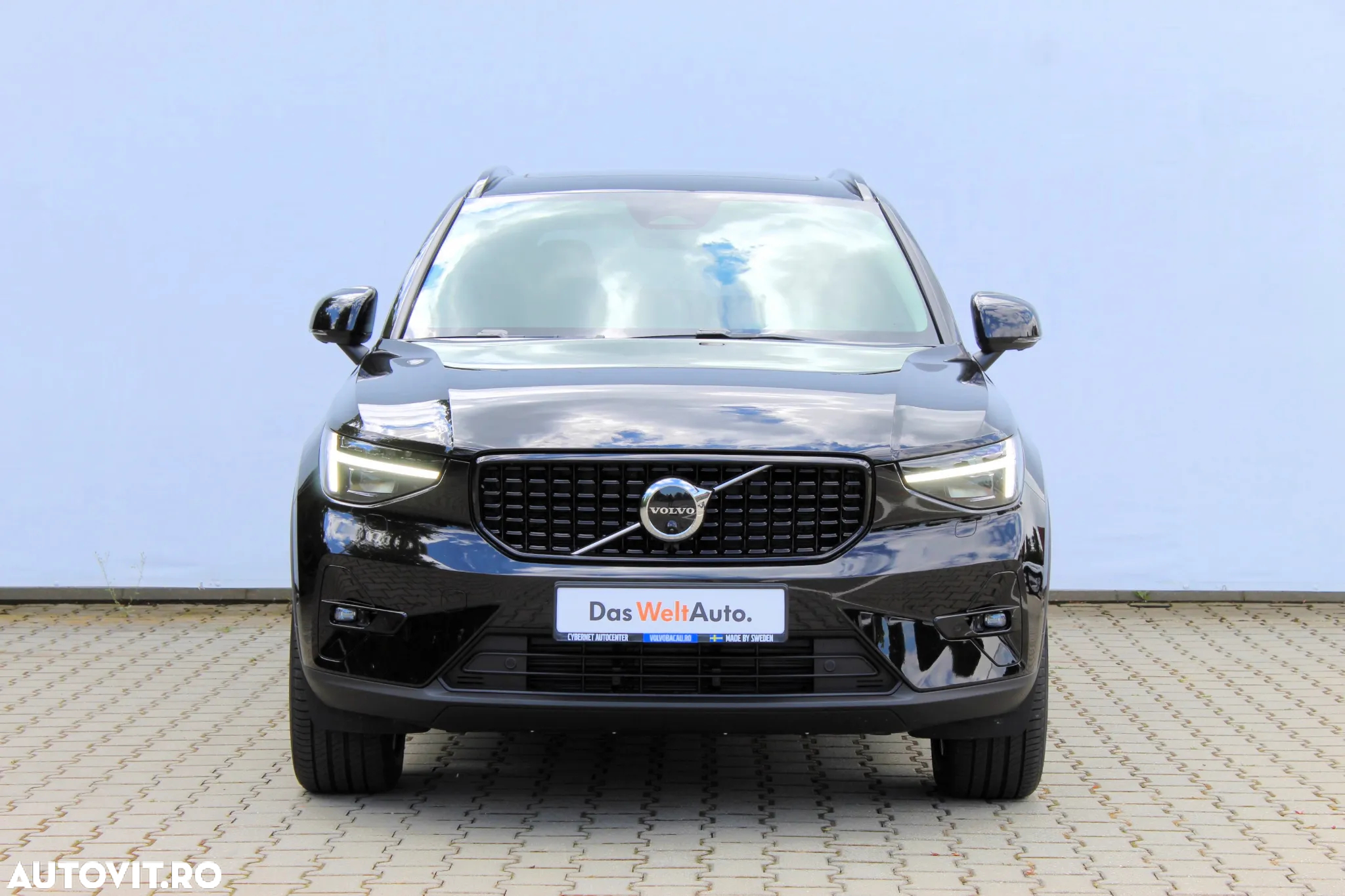 Volvo XC 40 B3 AT FWD MHEV Plus Dark - 8