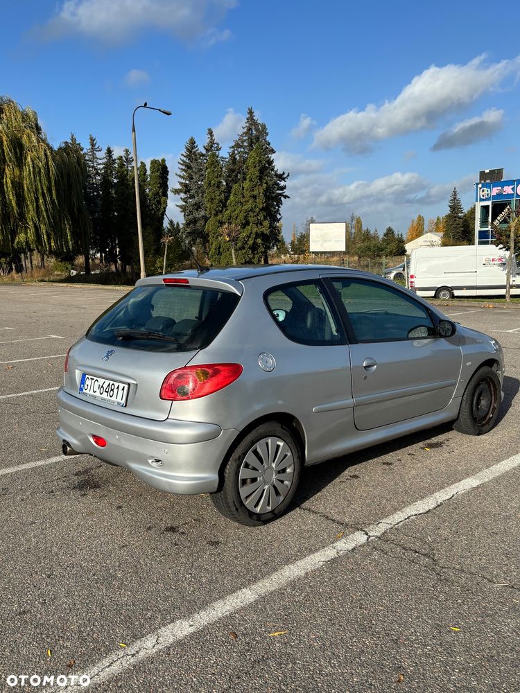 Peugeot 206 2004 photo 3