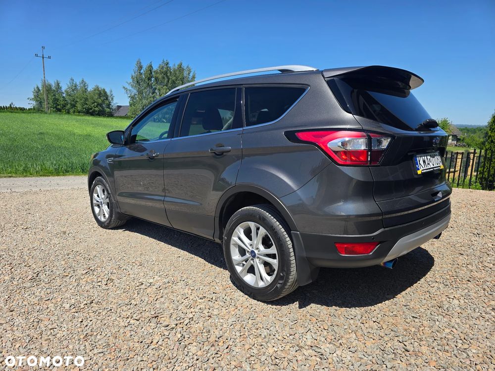 Ford Kuga 1.5 EcoBoost 2x4 Titanium - 4