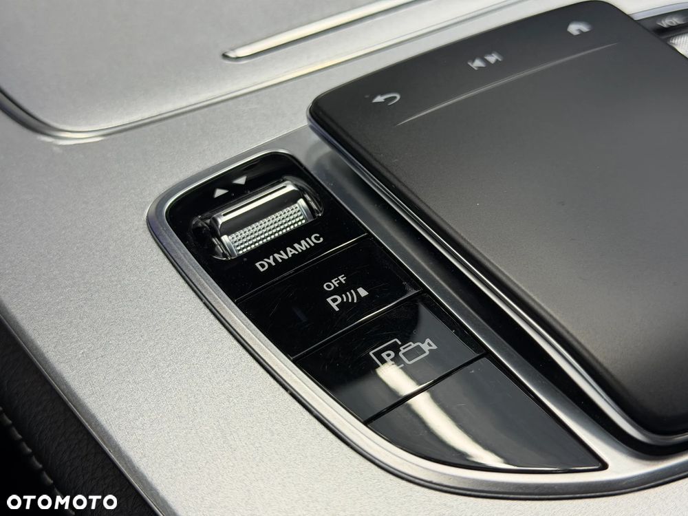 Mercedes-Benz Klasa E 300 de Avantgarde - 24