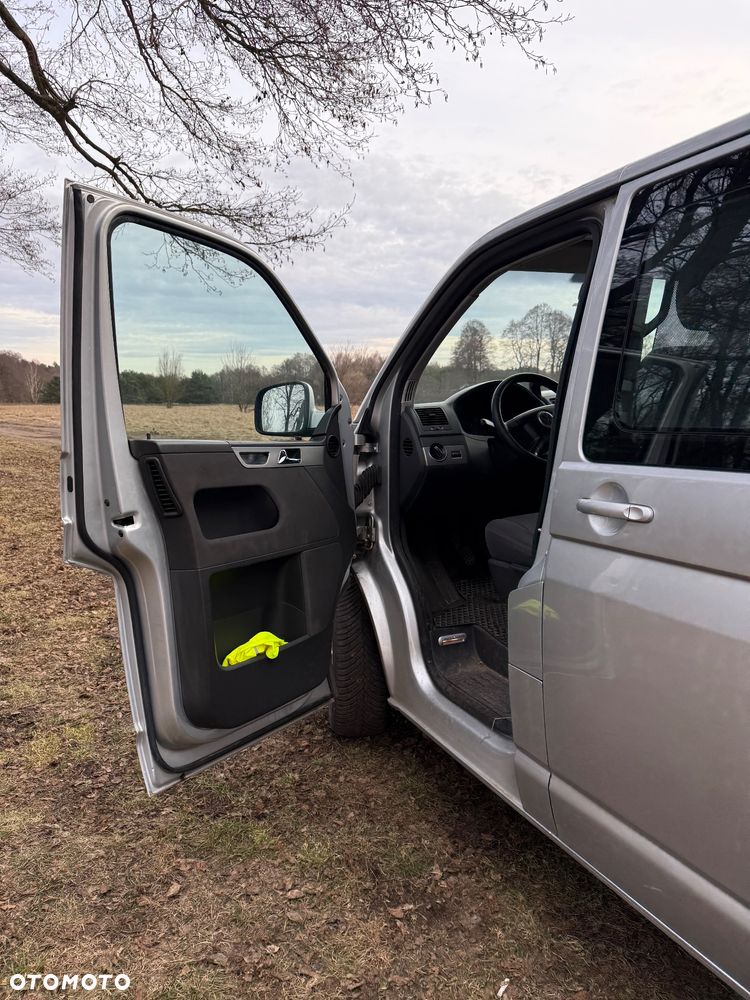 Volkswagen Multivan - 8