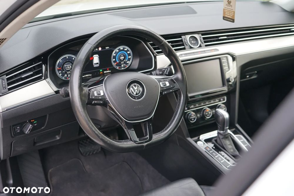 Volkswagen Passat 2.0 TDI Bi-Turbo BMT 4Mot Highline DSG - 13