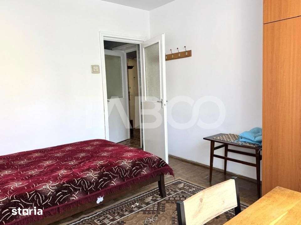 Apartament de vanzare cu 3 camere decomandate Grigorescu bloc izolat — fotografia 3