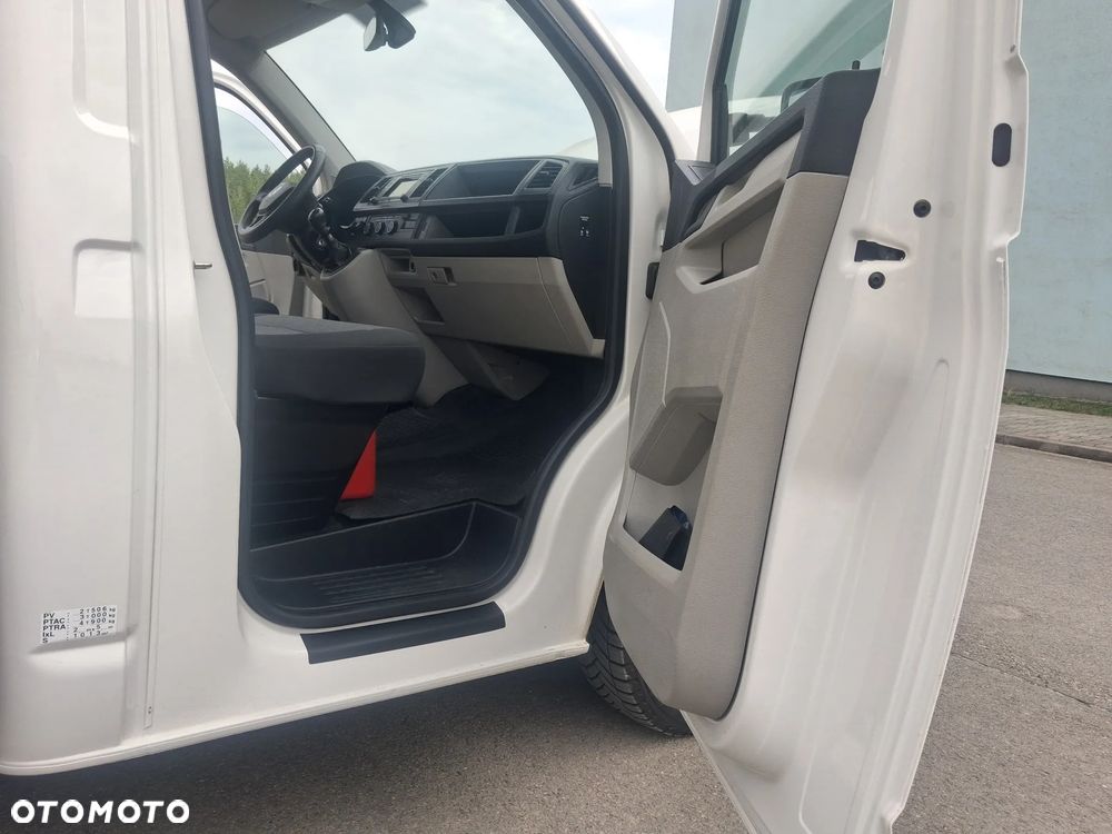 Volkswagen Transporter T6 - 20