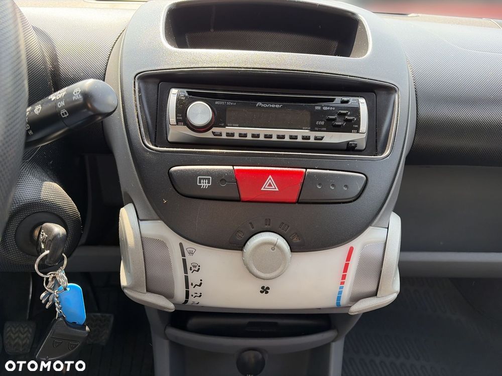 Peugeot 107 1.0 Happy - 20