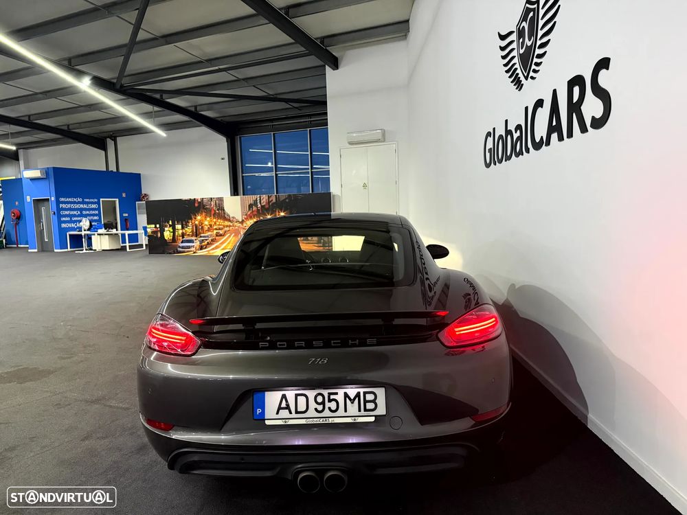 Porsche 718 Cayman - 7