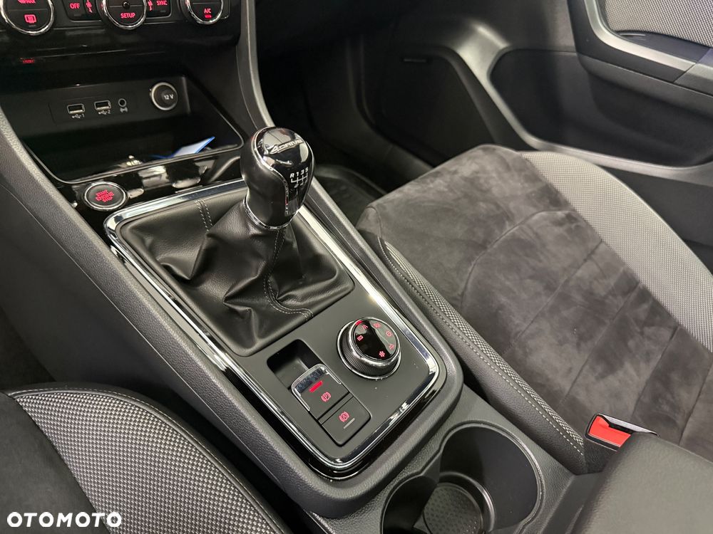 Seat Ateca 2.0 TDI 4Drive XCELLENCE - 29