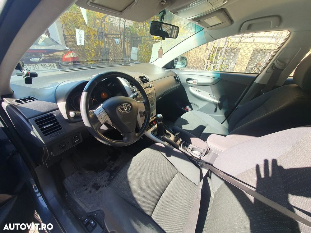 Toyota Corolla 1.6 Sdn. Sol - 4