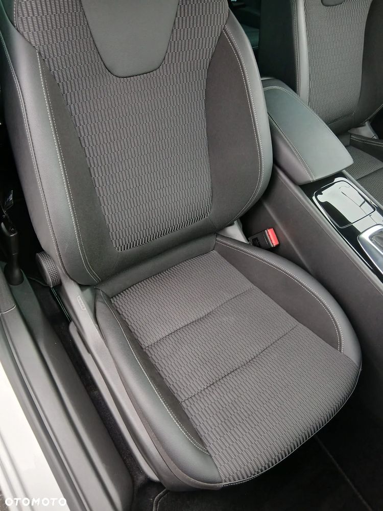 Opel Insignia 2.0 CDTI Business Elegance S&S - 28