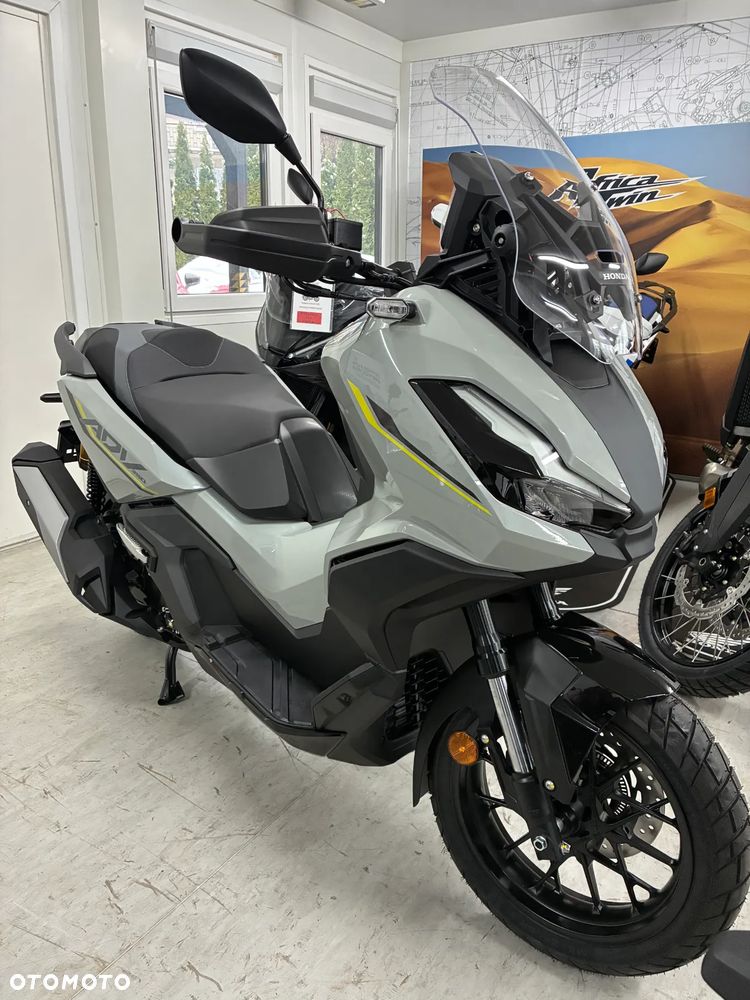 Honda ADV350 - 3