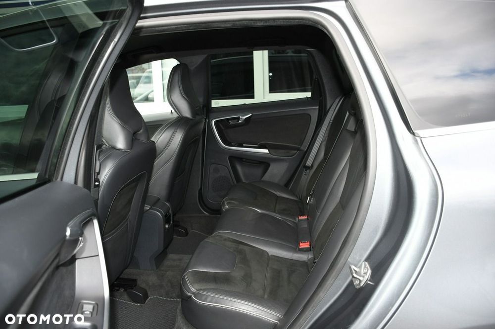 Volvo XC 60 D4 Geartronic RDesign - 30