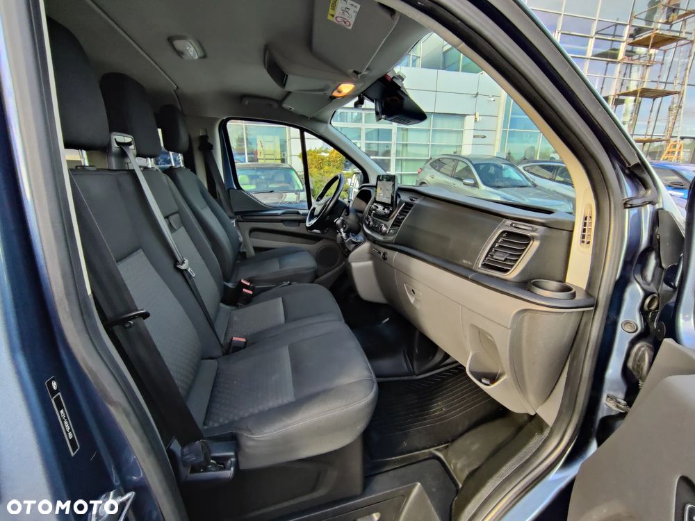 Ford Transit Custom 300 L2H1 Limited (bryg.) - 16