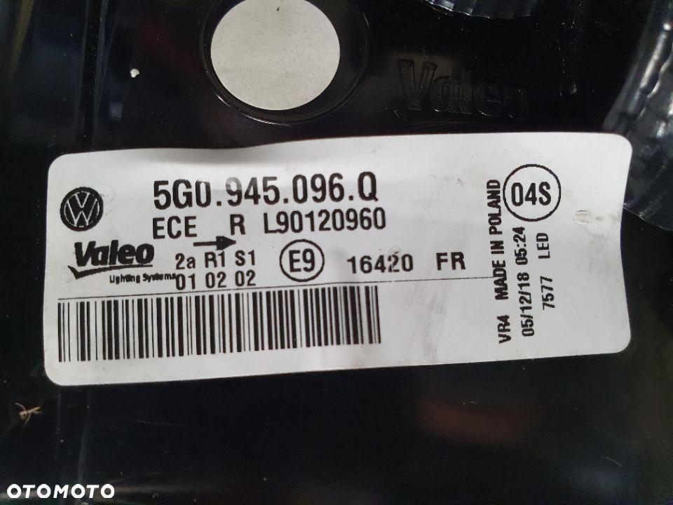 VW GOLF VII 7 HB LIFT 16-20 TYLNA LAMPA PRAWA LED 5G0945096Q - 3