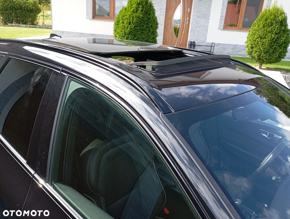 Volvo XC 60 B4 D AWD Ultimate Dark - 10