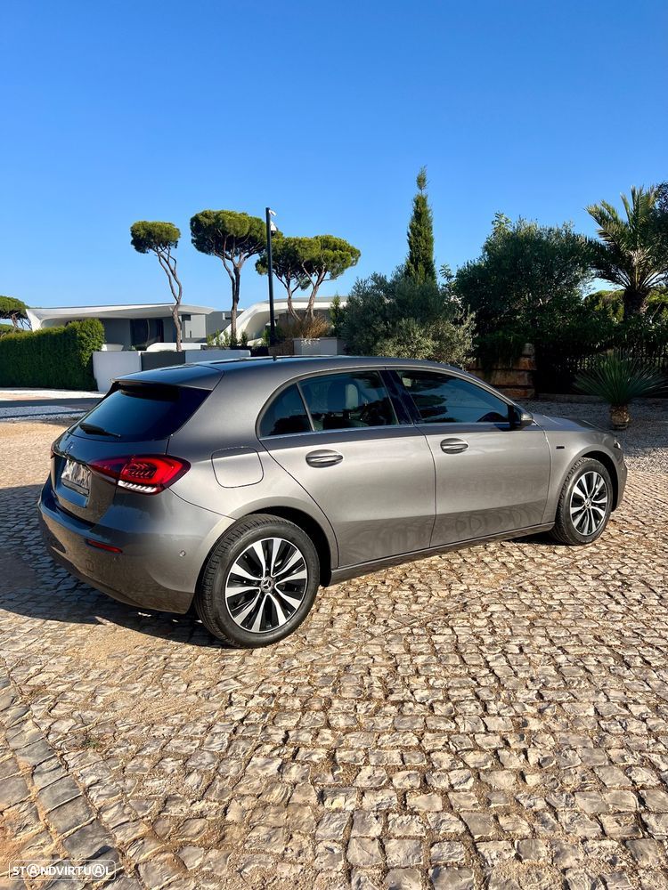 Mercedes-Benz A 250 e 8G-DCT Style - 1
