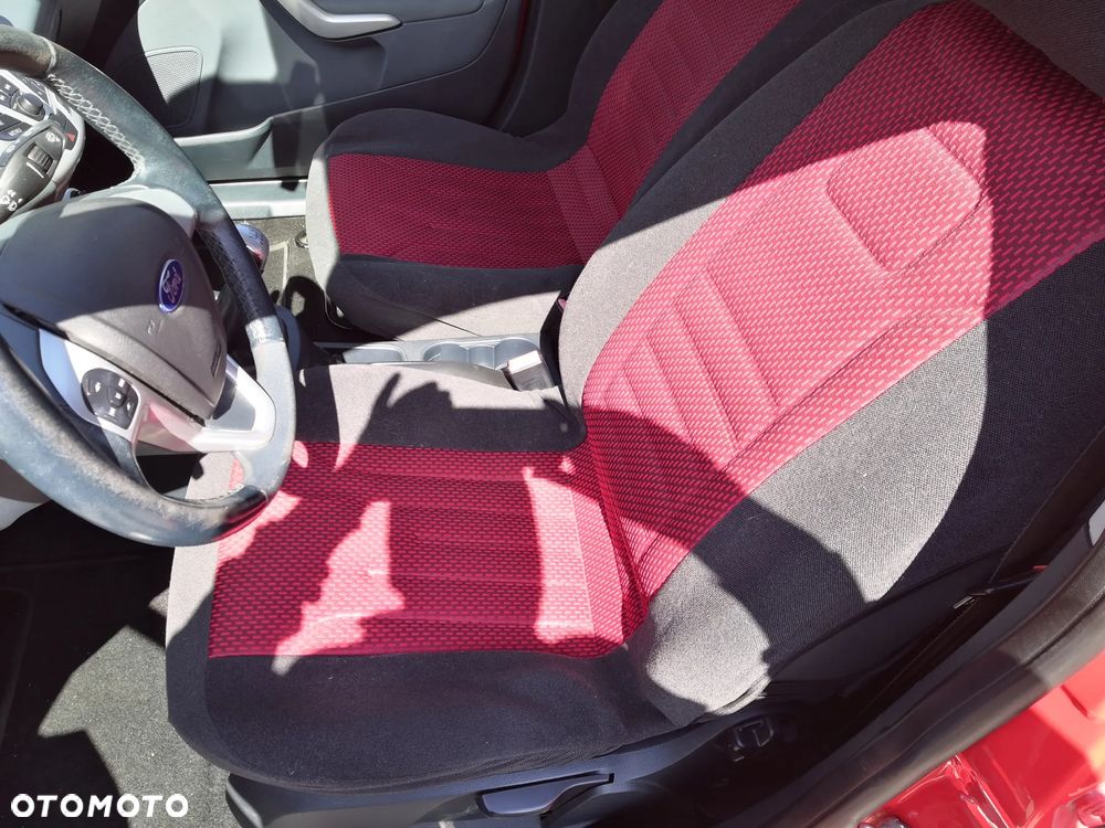 Ford Fiesta 1.25 Ghia - 18