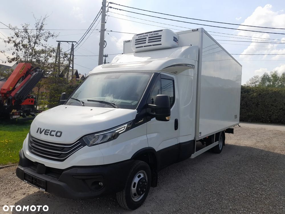 Iveco DAILY 70C18 72C18 --NOWY-- dmc 7,2T 180Koni MROŹNIA chłodnia kontener SYPIALNIA  model PRZED liftingiem!!! bez radarów bez wagi!!! - 2