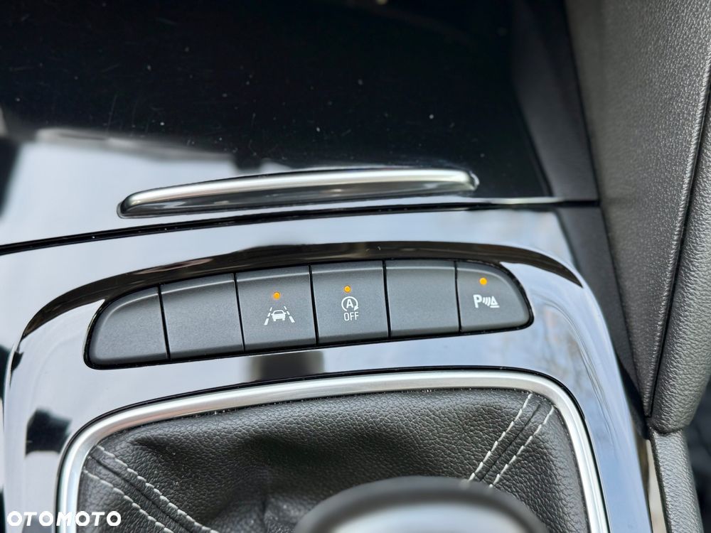 Opel Insignia 1.5 T Elite S&S Eco - 26