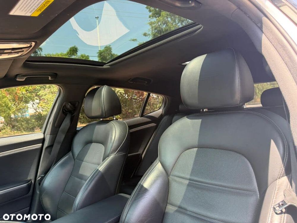 Kia Stinger 3.3 T-GDI AWD OPF GT - 12