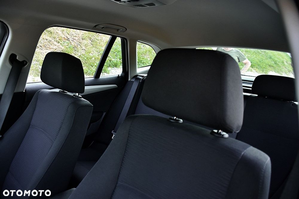 BMW X1 sDrive18d xLine - 34
