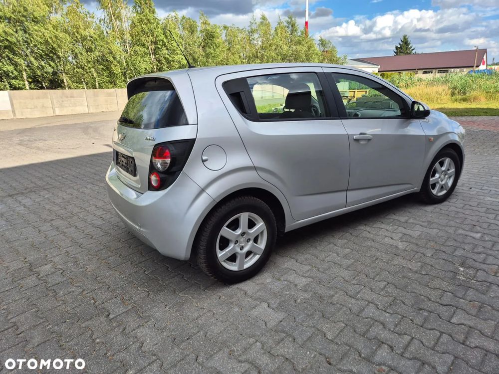 Chevrolet Aveo - 9