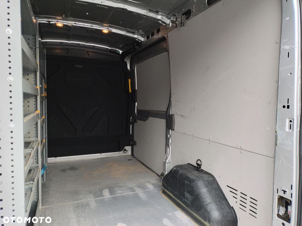 Ford Transit - 13