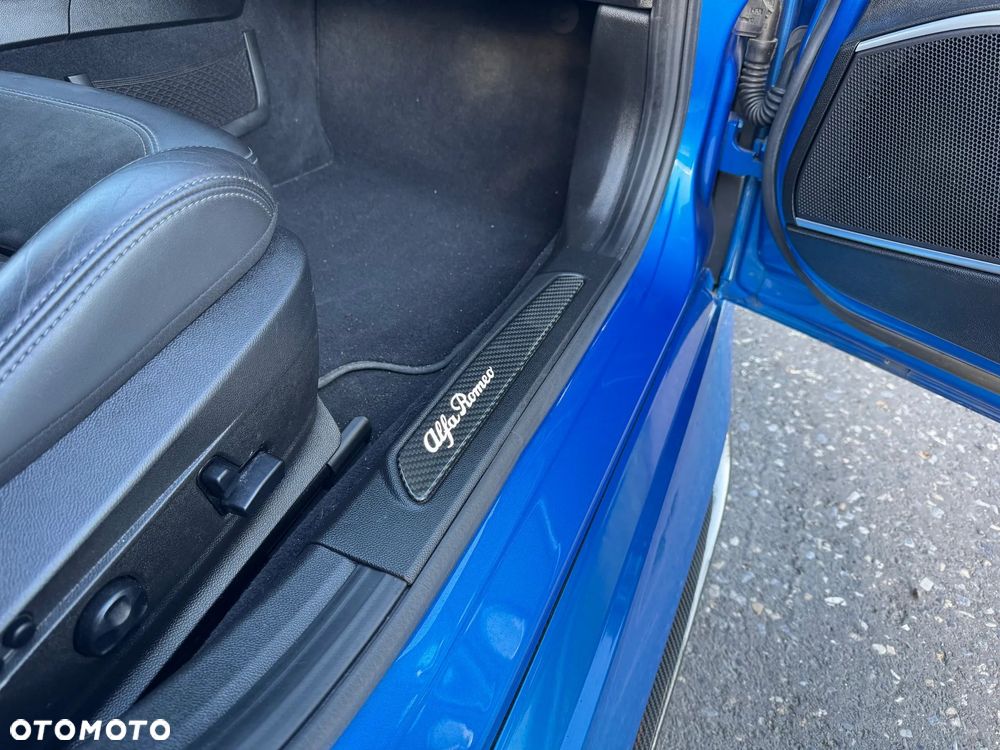 Alfa Romeo Giulia 2.0 Turbo Veloce TI Q4 - 23