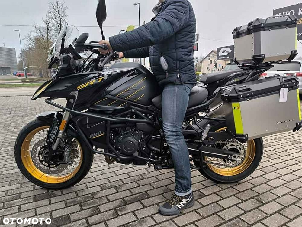 QJMOTOR SRT900SX - 10