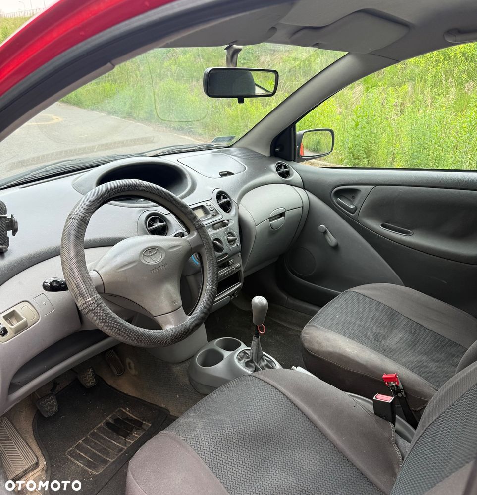 Toyota Yaris 1.0 Terra - 6