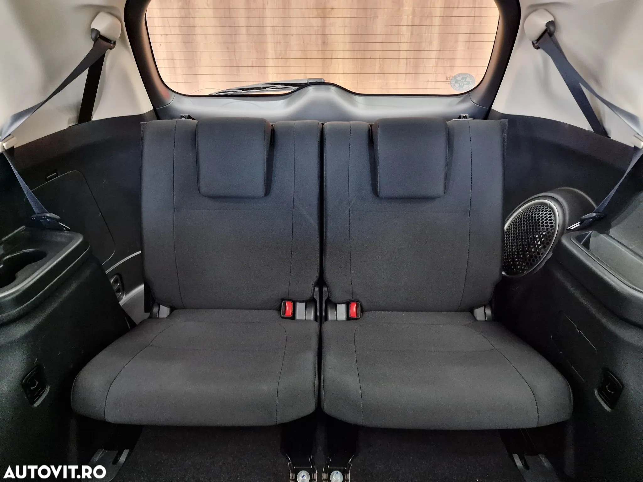 Mitsubishi Outlander - 15