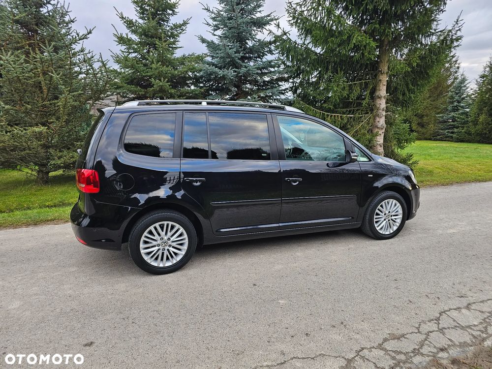 Volkswagen Touran 2.0 TDI DPF Highline - 25