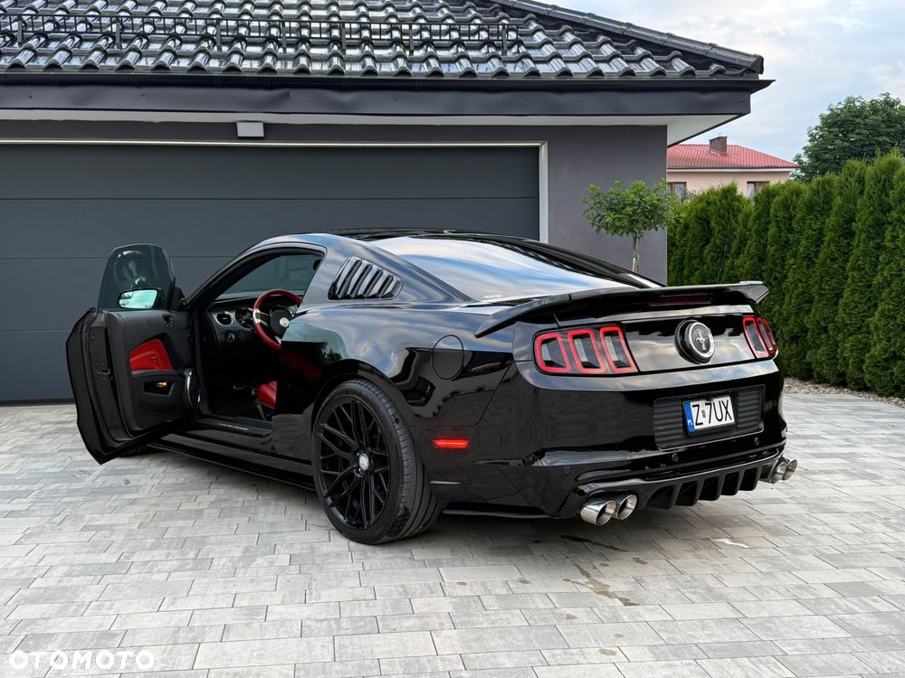 Ford Mustang - 2