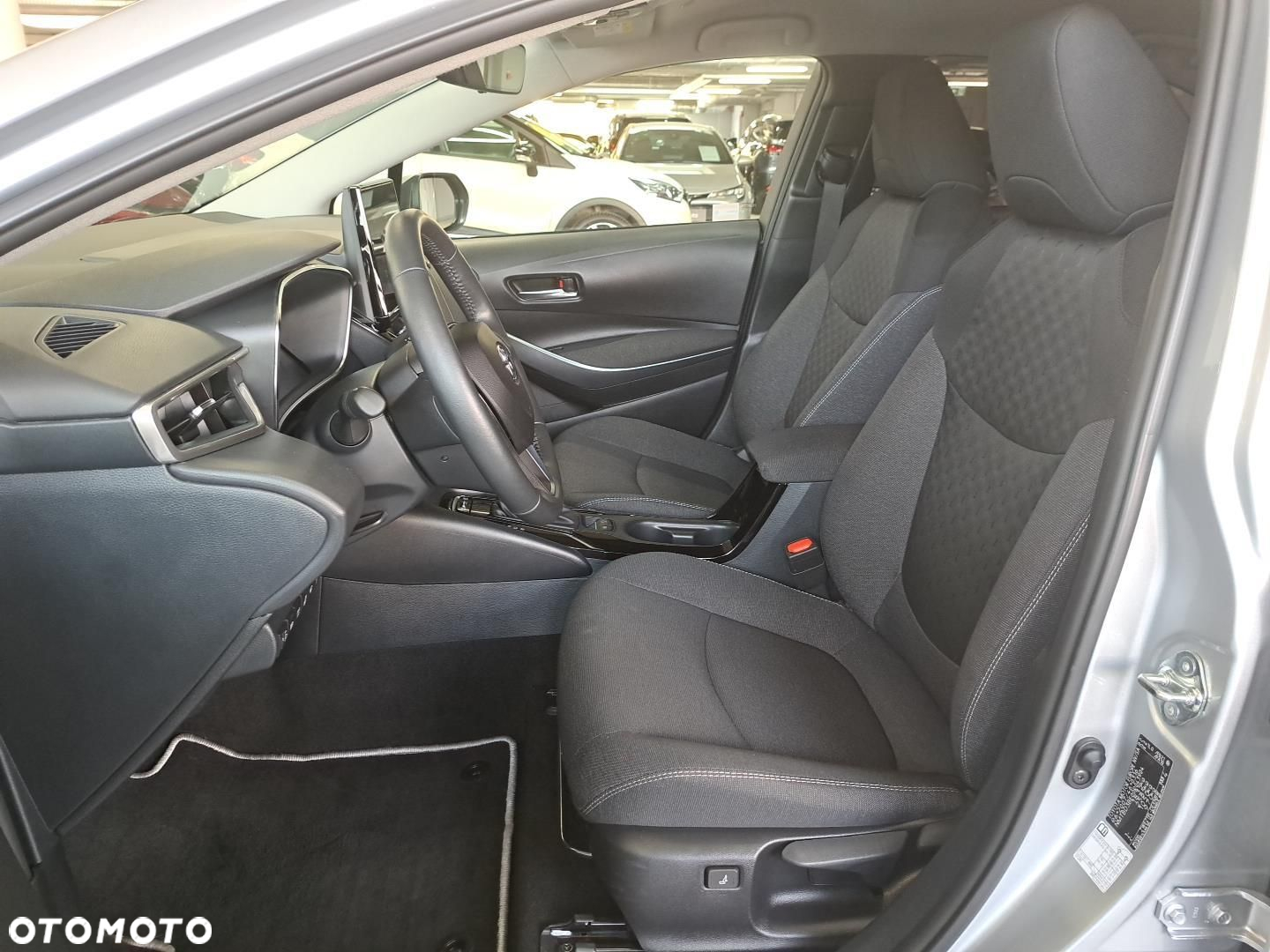 Toyota Corolla - 10