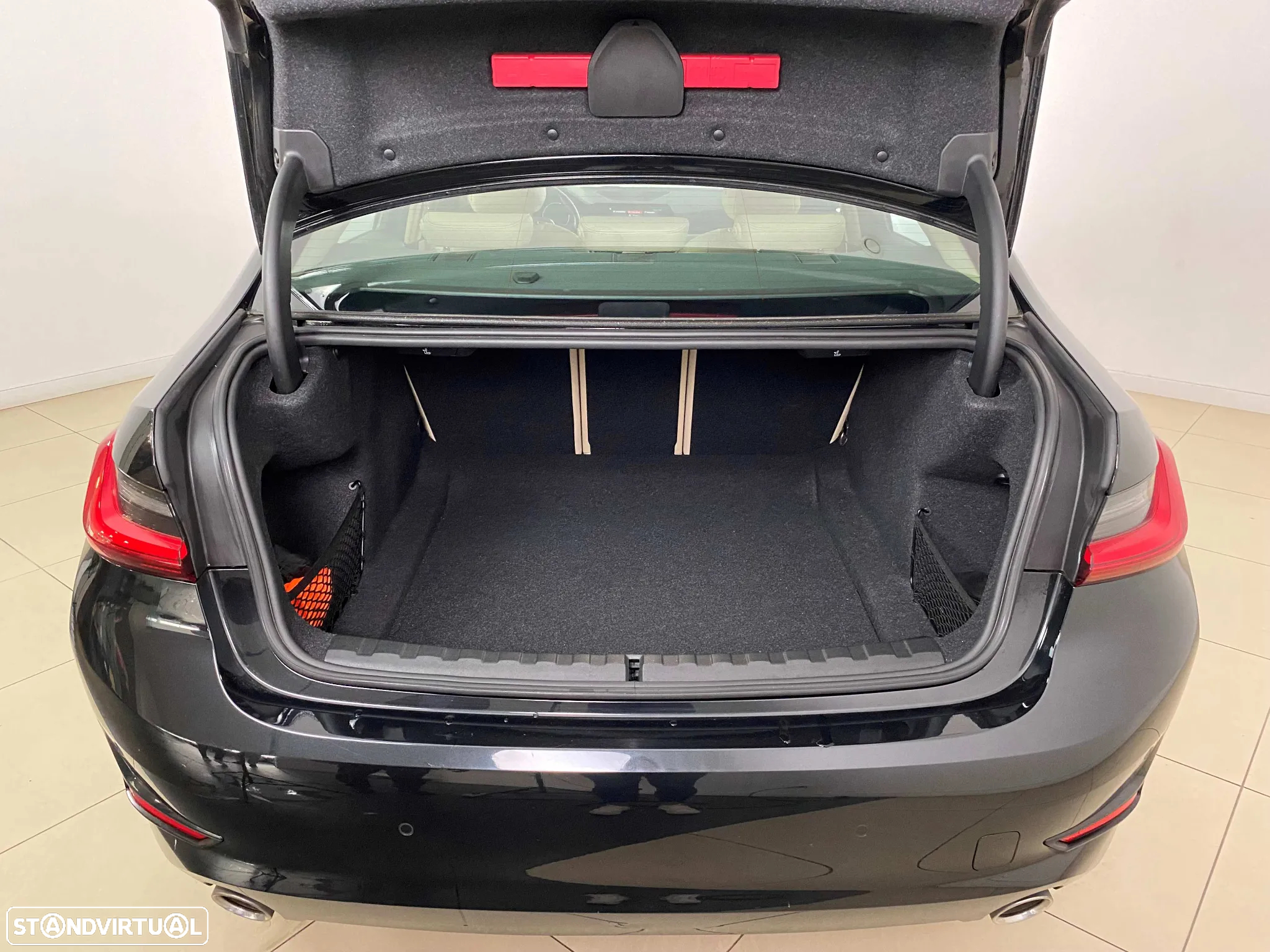 BMW 320 d Auto - 13