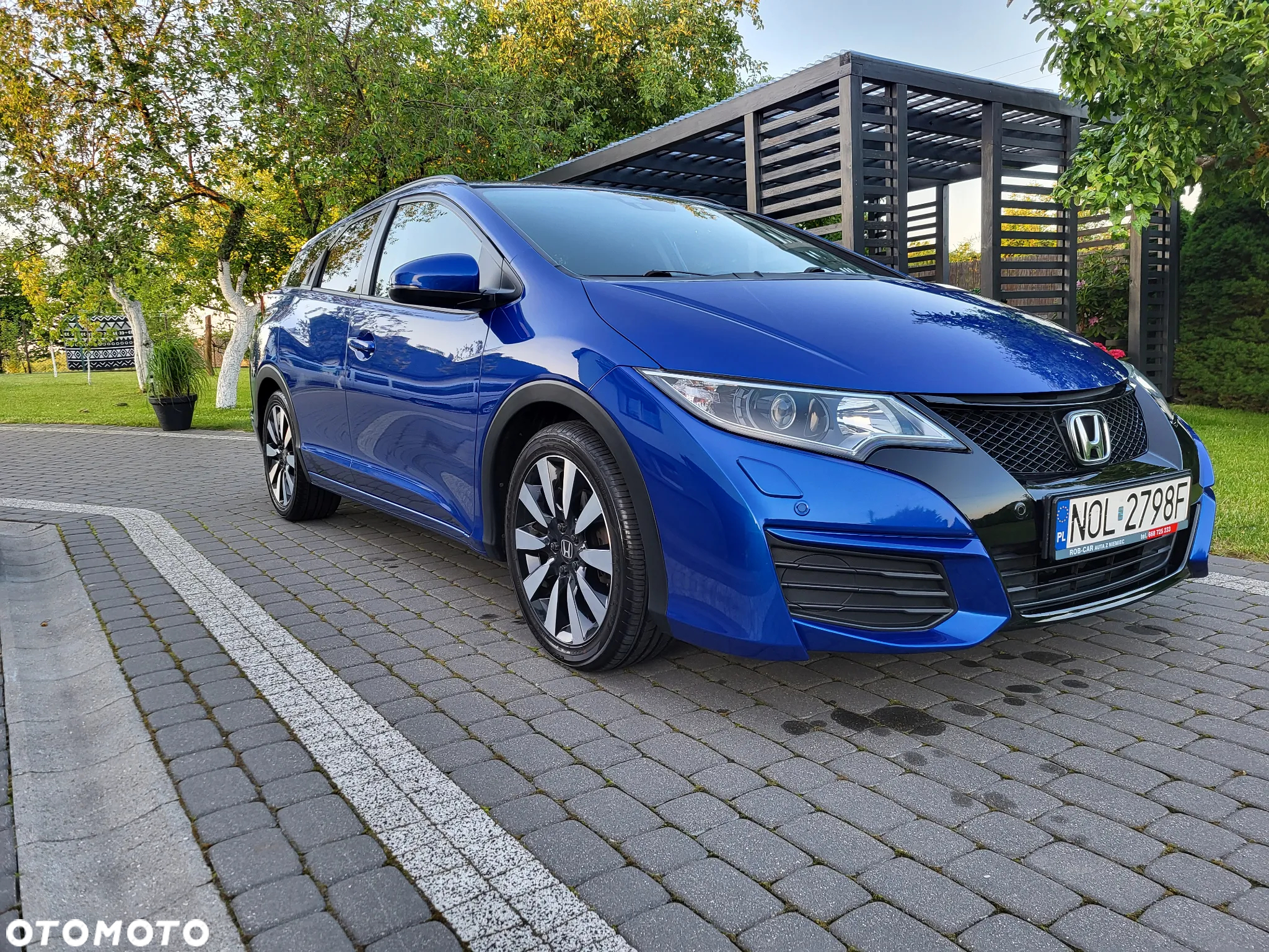 Honda Civic 1.8 i-VTEC Lifestyle Black Edition - 10