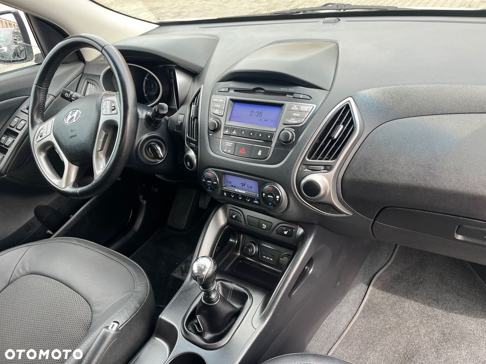 Hyundai ix35 1.6 2WD Fifa World Cup Edition - 5