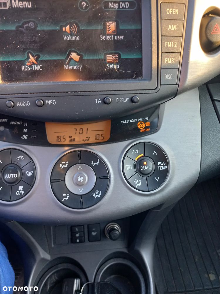 Toyota RAV4 2.2 D-4D Premium - 15