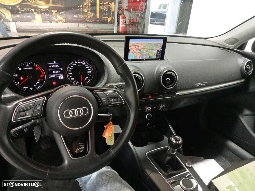 Audi A3 Sportback 2.0 TDI Design - 2