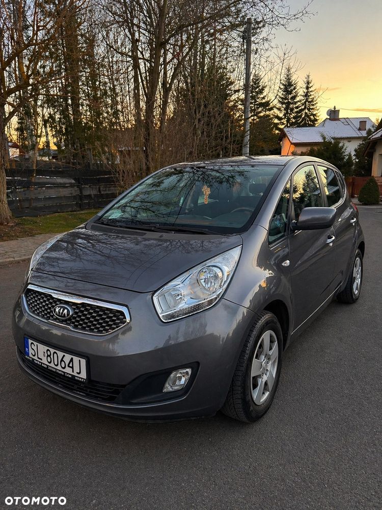 Kia Venga - 8
