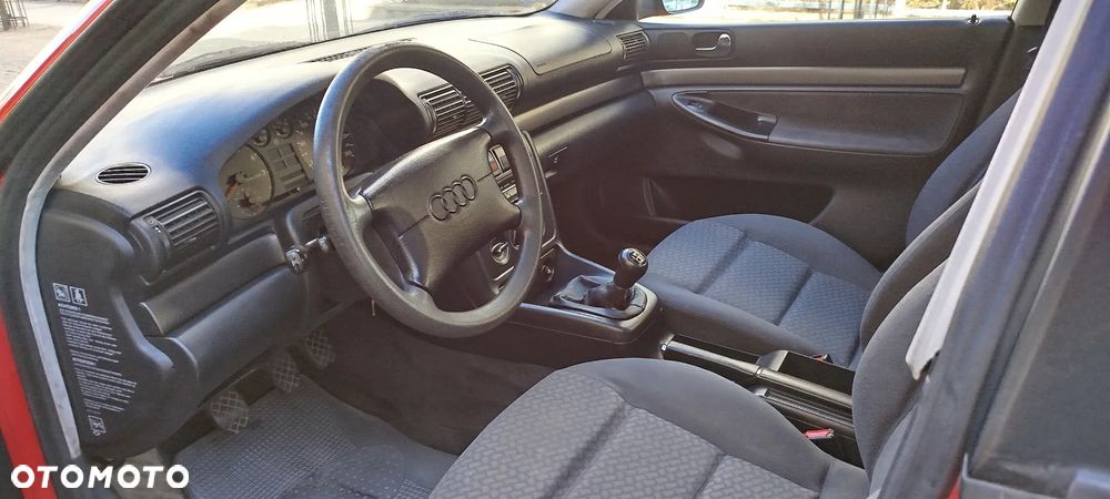 Audi A4 Limousine 1.6 - 8