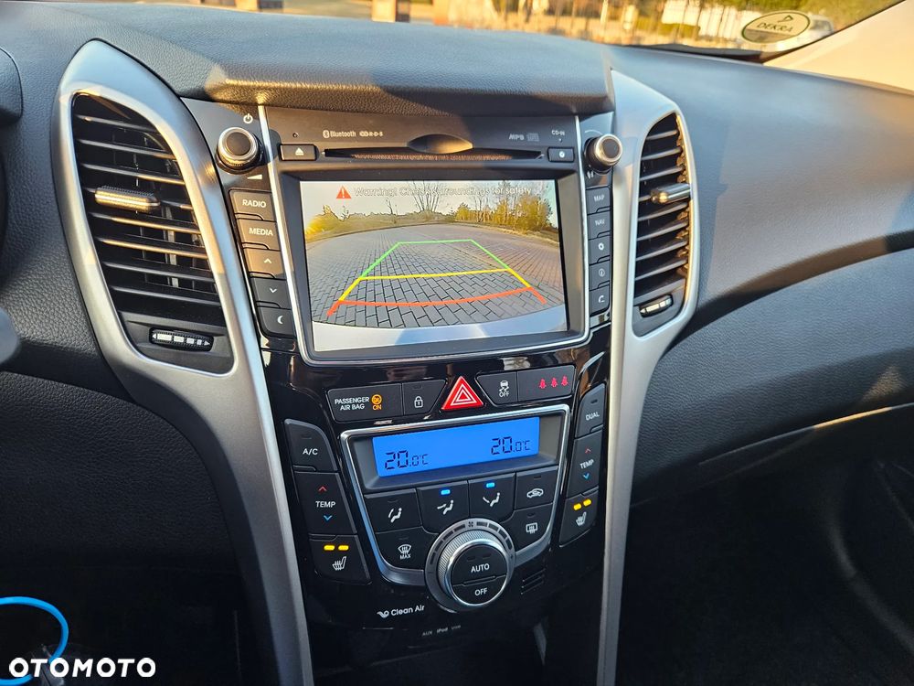 Hyundai i30 blue 1.6 GDI Trend - 11