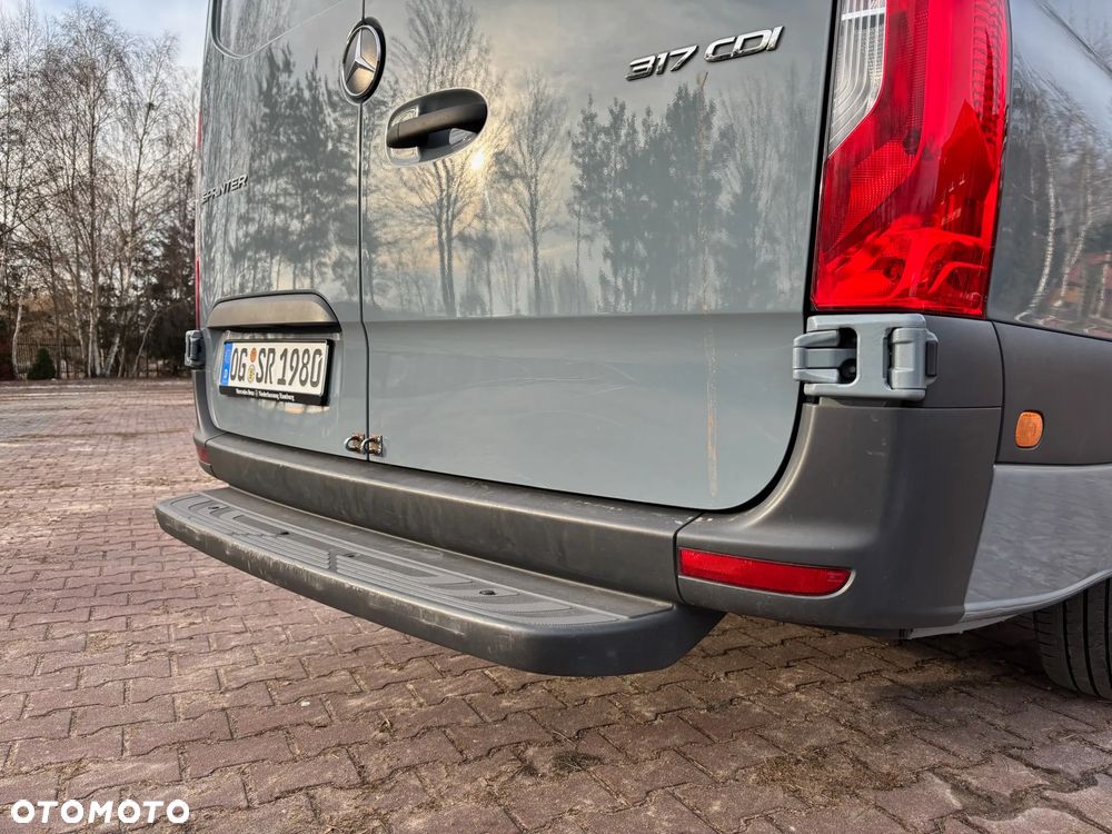 Mercedes-Benz Sprinter - 9