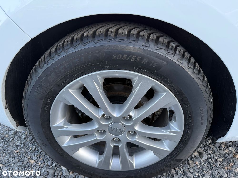 Kia Ceed 1.6 GDI L - 24
