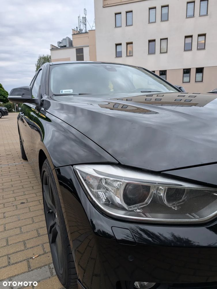 BMW Seria 3 320i - 6