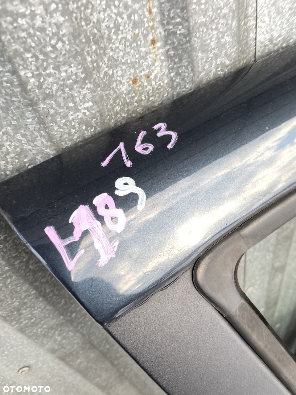 MERCEDES ML 163 drzwi przednie przod szyba zamek listwa granatowe 189 - 5