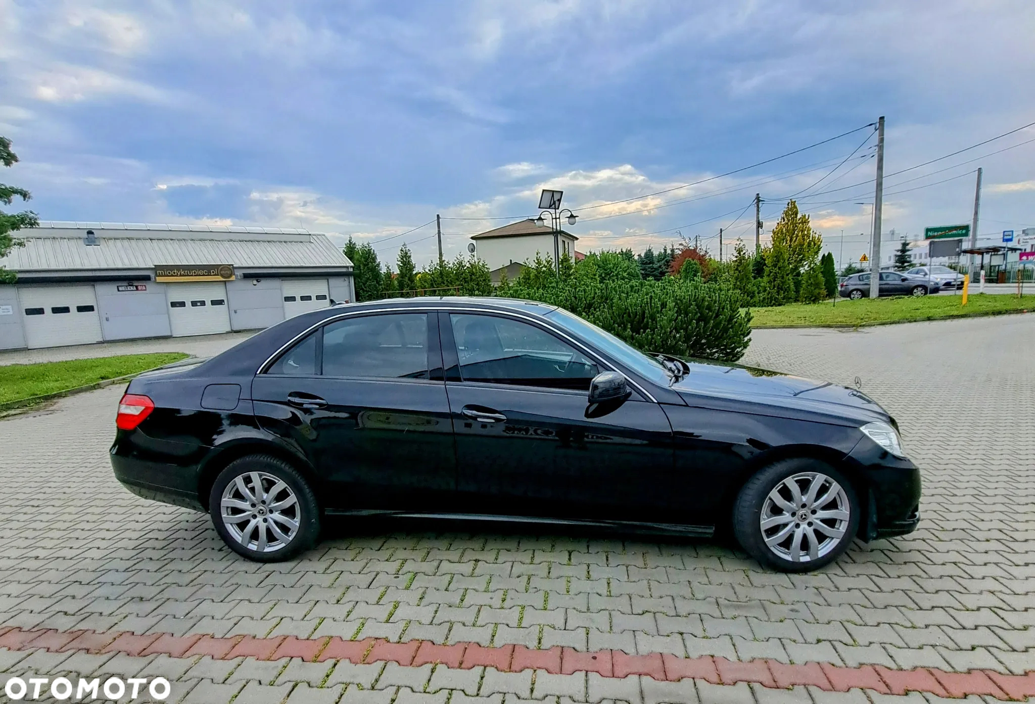 Mercedes-Benz Klasa E 200 CDI Classic - 8