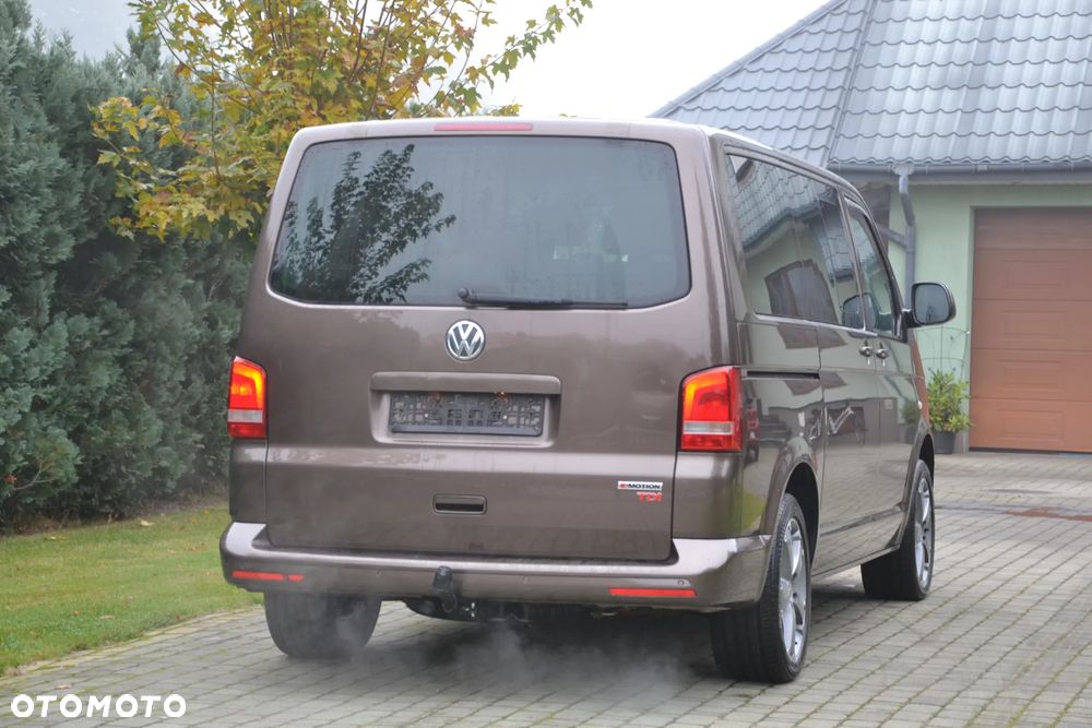 Volkswagen Multivan 2012 photo 3