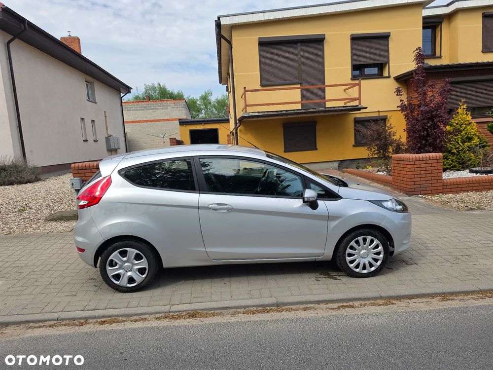 Ford Fiesta - 10