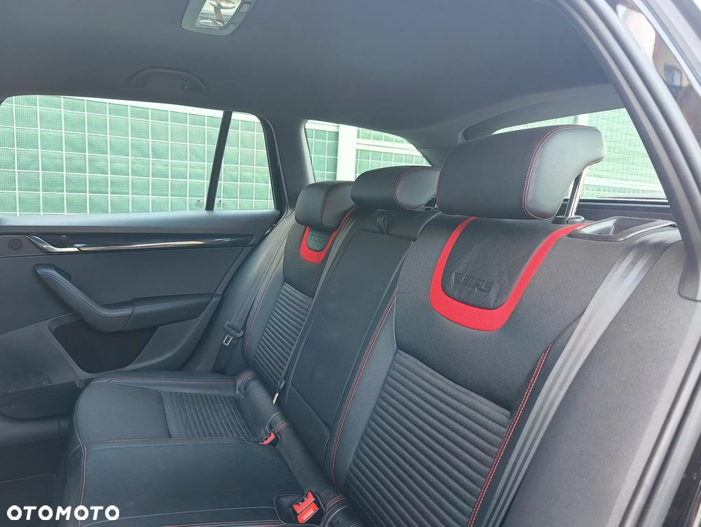 Skoda Octavia 2.0 TDI RS - 32