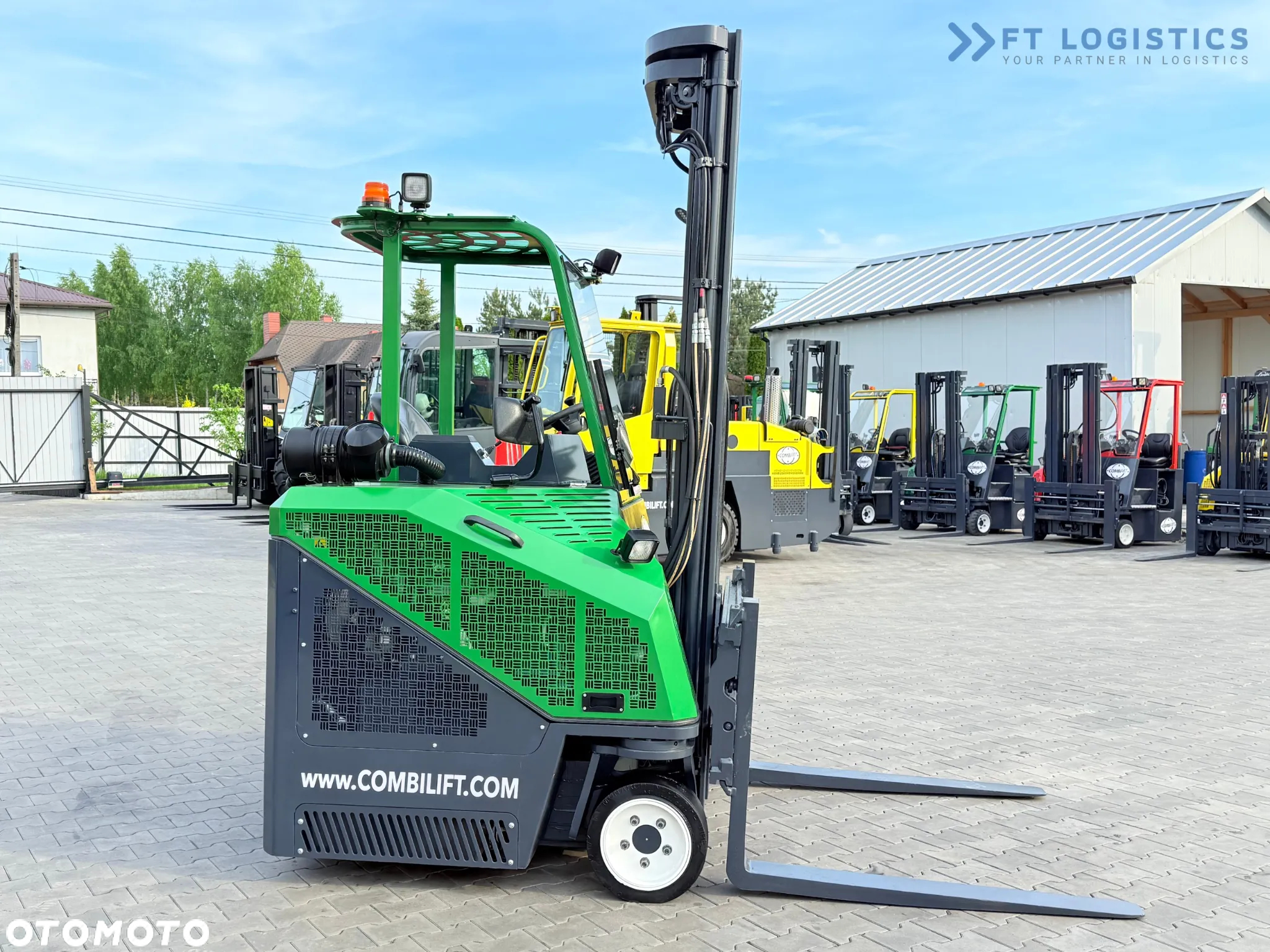 Combilift C3000CB / GAZ / TRIPLEX - 6500MM / WOLNY SKOK / POZYCJONER / PRZESUW BOCZNY / STAN IDEALNY - 8